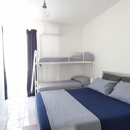 Appartamento In Piazza Italia SantʼAntìoco Екстериор снимка